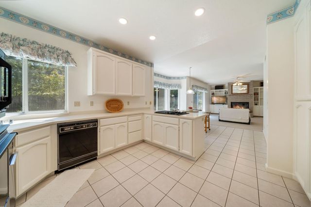 2104 Portsmouth, El Dorado Hills, CA 95762