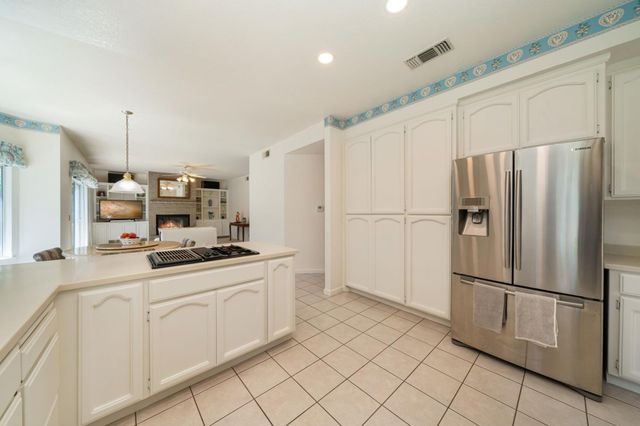 2104 Portsmouth, El Dorado Hills, CA 95762