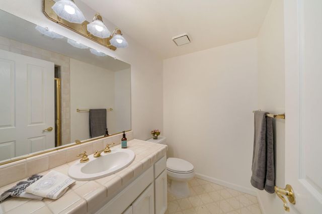 2104 Portsmouth, El Dorado Hills, CA 95762