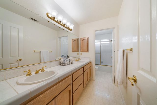 2104 Portsmouth, El Dorado Hills, CA 95762