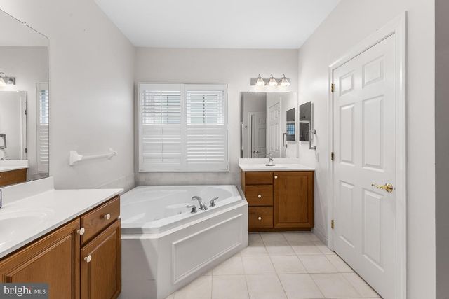 224 BOBWHITE RD, New Hope, PA 18938
