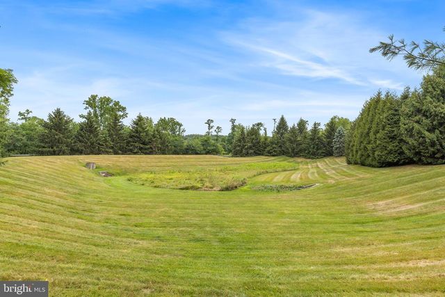 224 BOBWHITE RD, New Hope, PA 18938