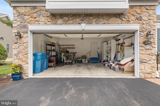 224 BOBWHITE RD, New Hope, PA 18938