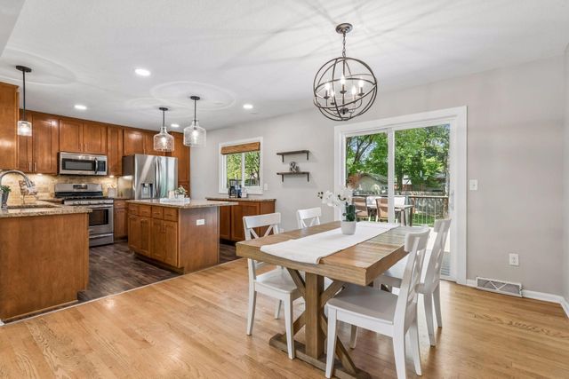 7116 Bristol Boulevard, Edina, MN 55435