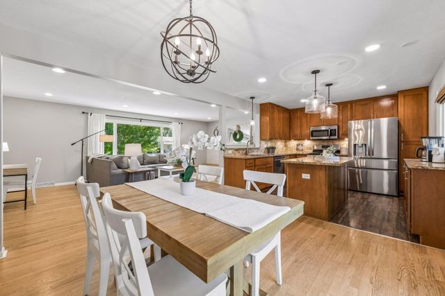7116 Bristol Boulevard, Edina, MN 55435