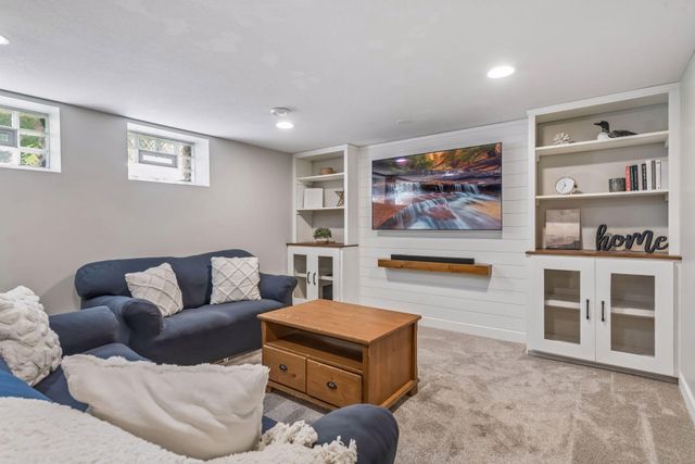 7116 Bristol Boulevard, Edina, MN 55435