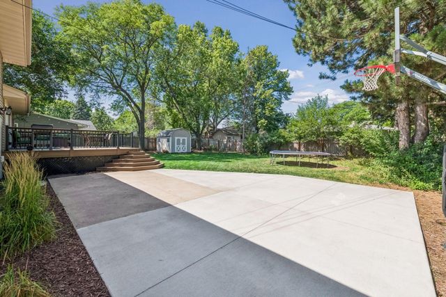 7116 Bristol Boulevard, Edina, MN 55435