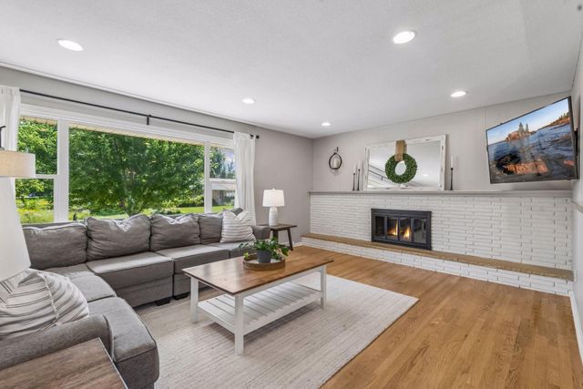 7116 Bristol Boulevard, Edina, MN 55435