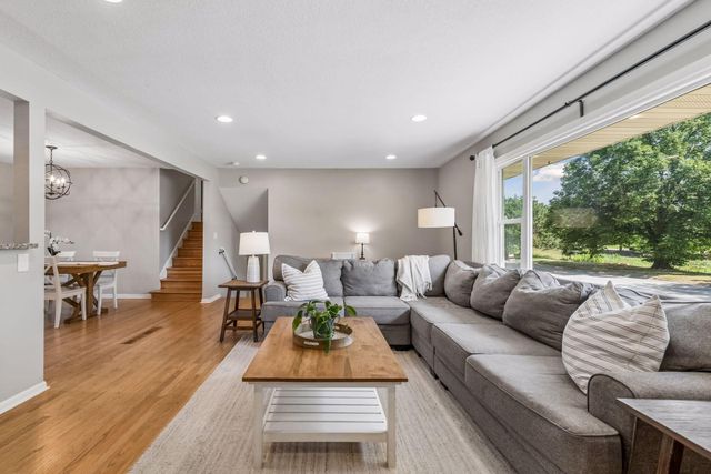 7116 Bristol Boulevard, Edina, MN 55435