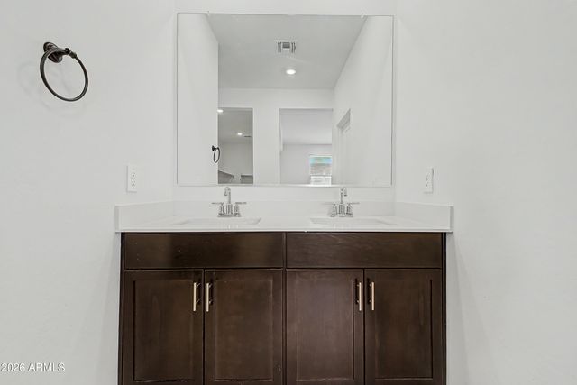 8825 W ALBENIZ Place, Tolleson, AZ 85353