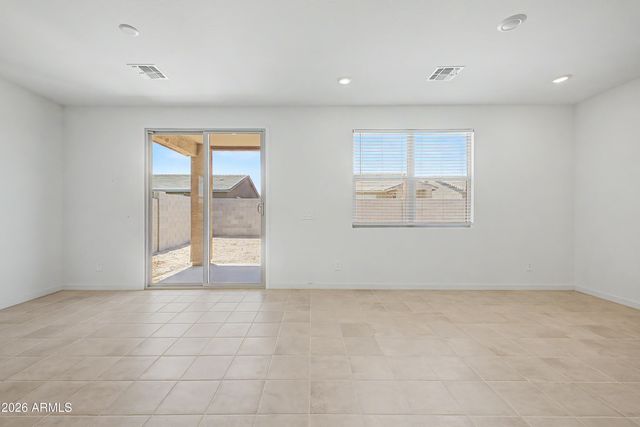 8825 W ALBENIZ Place, Tolleson, AZ 85353