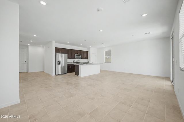 8825 W ALBENIZ Place, Tolleson, AZ 85353