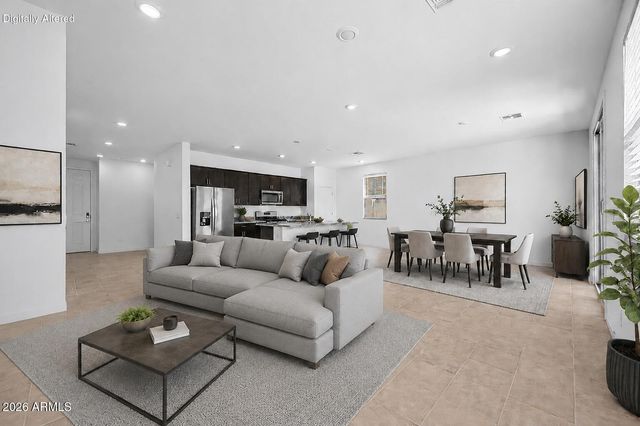 8825 W ALBENIZ Place, Tolleson, AZ 85353