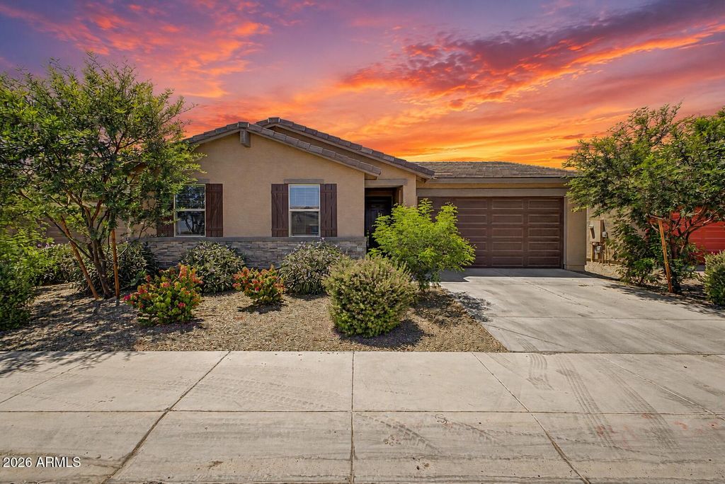 8825 W ALBENIZ Place, Tolleson, AZ 85353