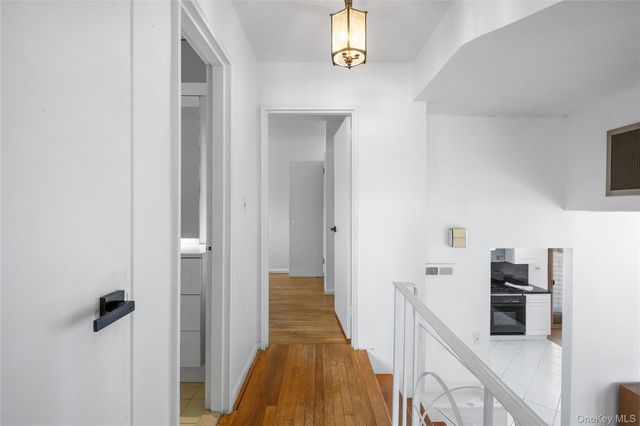 3 Saratoga Street, Commack, NY 11725