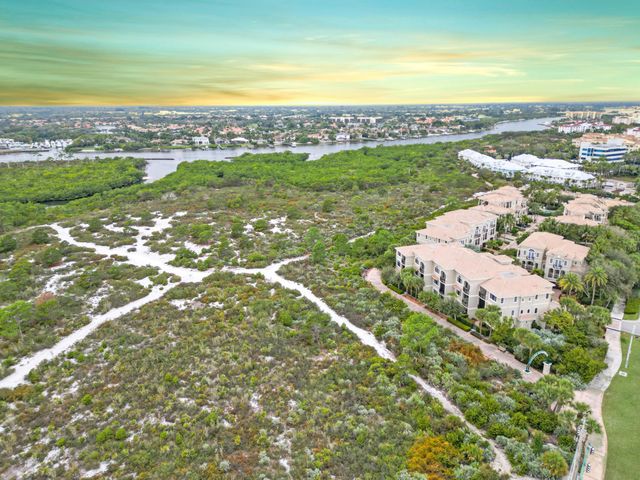 144 Tierra Lane 13, Jupiter, FL 33477