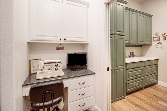 2120 Madden Circle, College Station, TX 77845