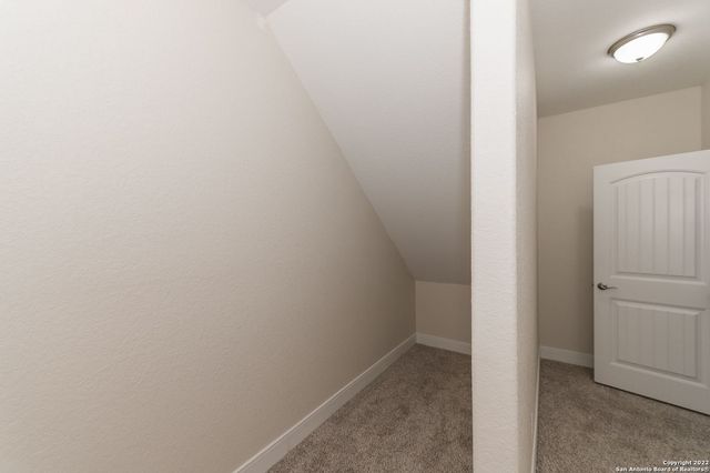 677 CIRCLEVIEW DR, Canyon Lake, TX 78133
