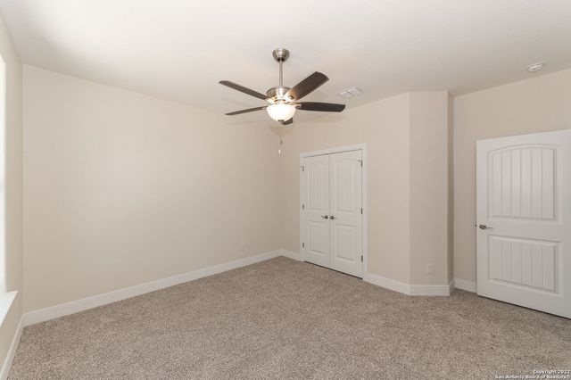 677 CIRCLEVIEW DR, Canyon Lake, TX 78133