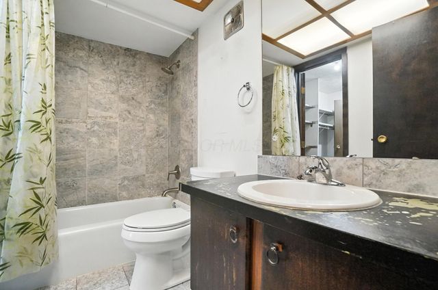 106 E Ticonderoga Drive, Westerville, OH 43081