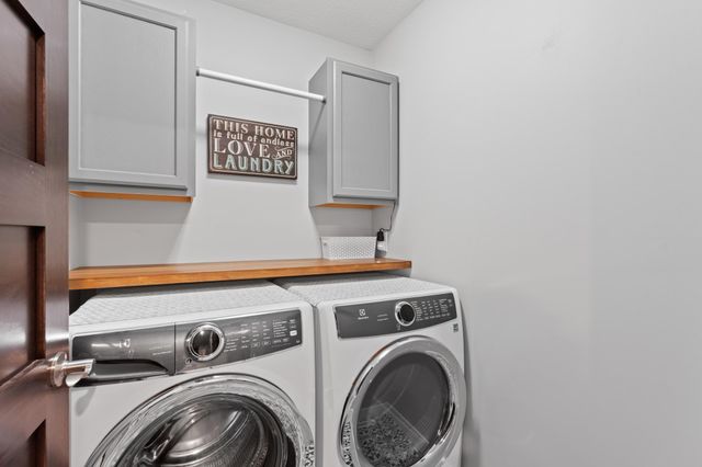 6364 Sunset Hill Place NW, Rochester, MN 55901