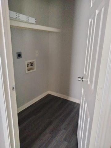 208 Canterbury Drive, Conroe, TX 77303