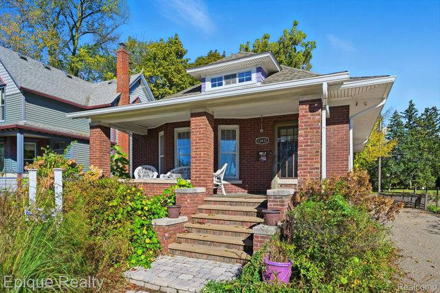 33432 Oakland Street, Farmington, MI 48335