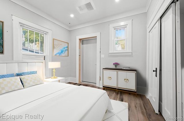 33432 Oakland Street, Farmington, MI 48335