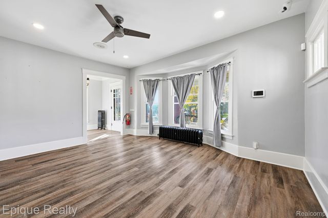 33432 Oakland Street, Farmington, MI 48335