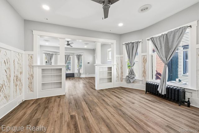 33432 Oakland Street, Farmington, MI 48335