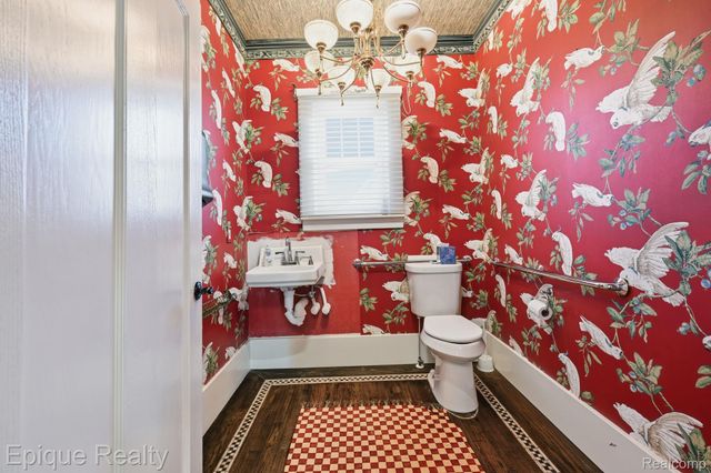 33432 Oakland Street, Farmington, MI 48335