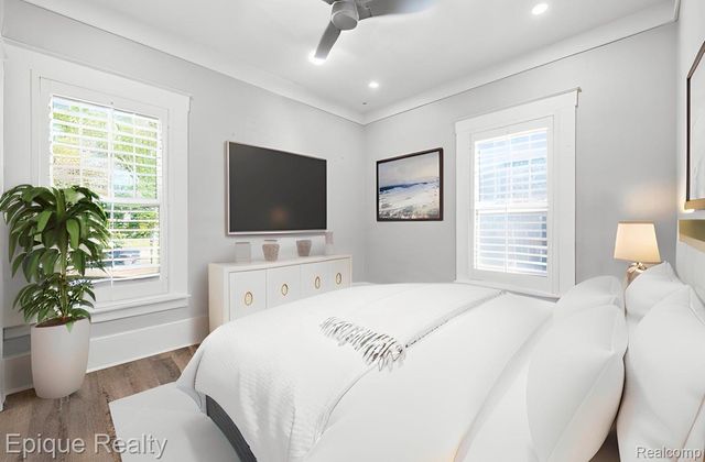 33432 Oakland Street, Farmington, MI 48335