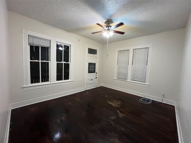 2115 State Street, Houston, TX 77007