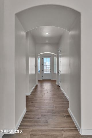 504 Bluegruff Street, Horizon City, TX 79928