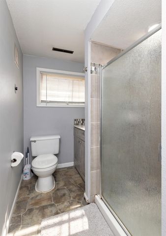 2735 64th Street, Des Moines, IA 50322