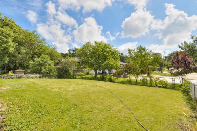 2735 64th Street, Des Moines, IA 50322