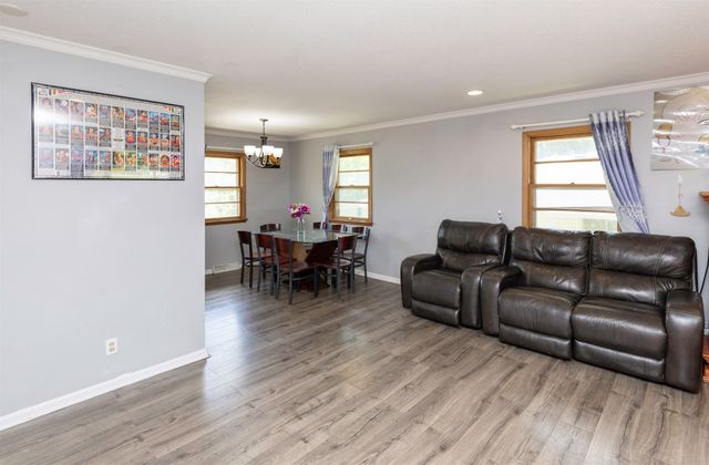 2735 64th Street, Des Moines, IA 50322
