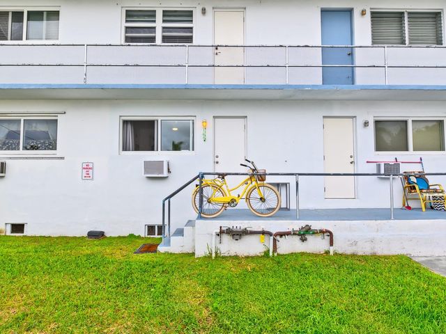 851 Atlantic Shores Boulevard 120, Hallandale Beach, FL 33009