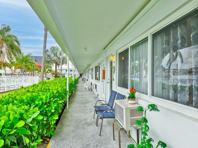 851 Atlantic Shores Boulevard 120, Hallandale Beach, FL 33009