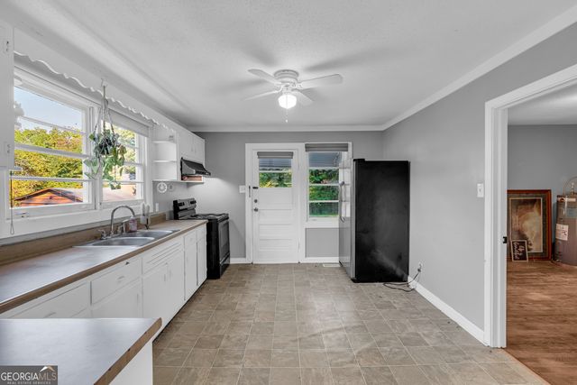 10859 Panhandle Road, Hampton, GA 30228