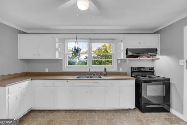 10859 Panhandle Road, Hampton, GA 30228