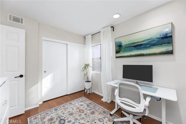 28205 Stonington Lane, Saugus, CA 91350