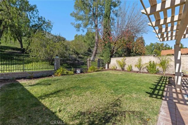 28205 Stonington Lane, Saugus, CA 91350