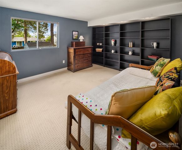 5417 N 44th Street, Tacoma, WA 98407