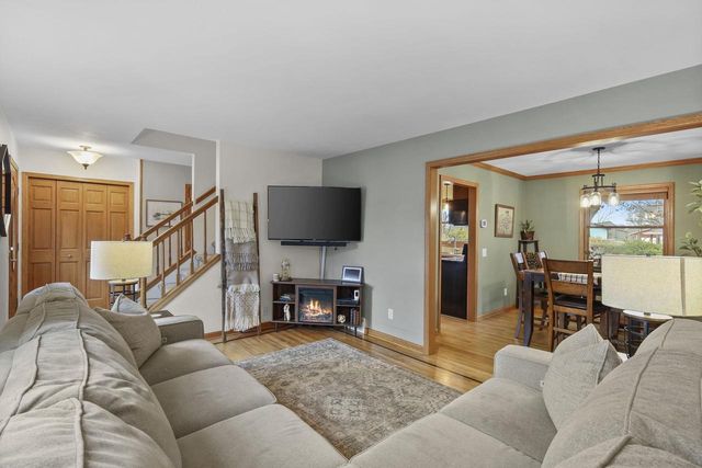 938 Johnson Avenue, Oregon, WI 53575