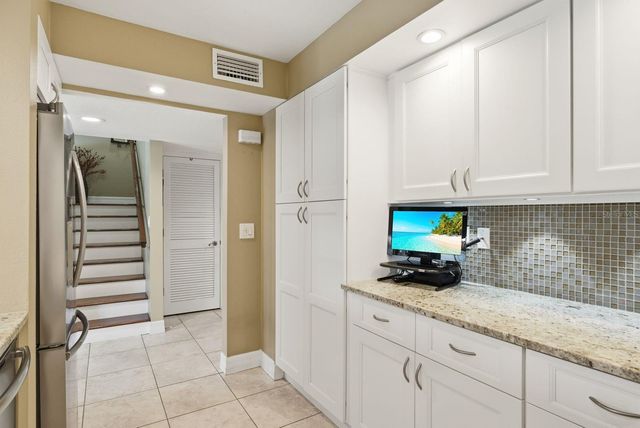 3055 BRAELOCH CIRCLE W, Clearwater, FL 33761