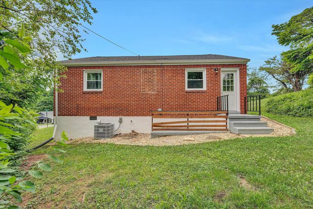 1214 Hamilton AVE SW, Roanoke, VA 24015