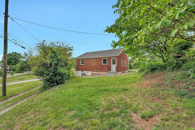 1214 Hamilton AVE SW, Roanoke, VA 24015