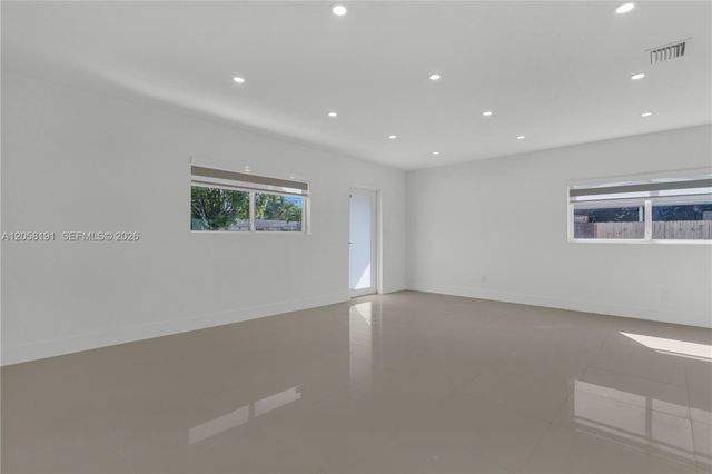 9520 Lisa Rd, Cutler Bay, FL 33157