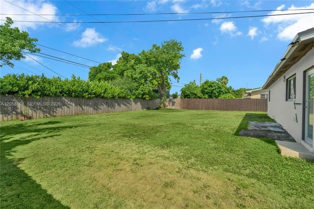 9520 Lisa Rd, Cutler Bay, FL 33157